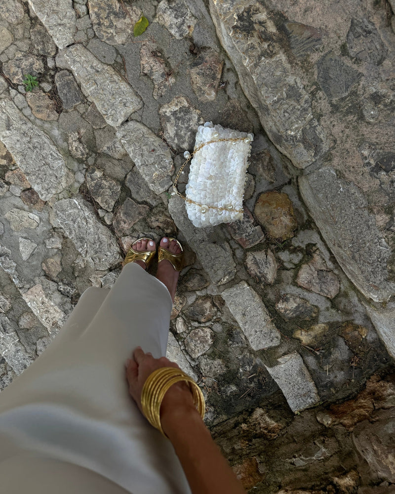 Robe Midi Cetim Lune Blanche em Plumas e Pérola